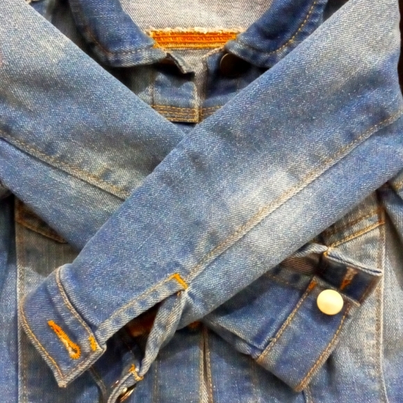 Denim jacket - Picture 3 of 4